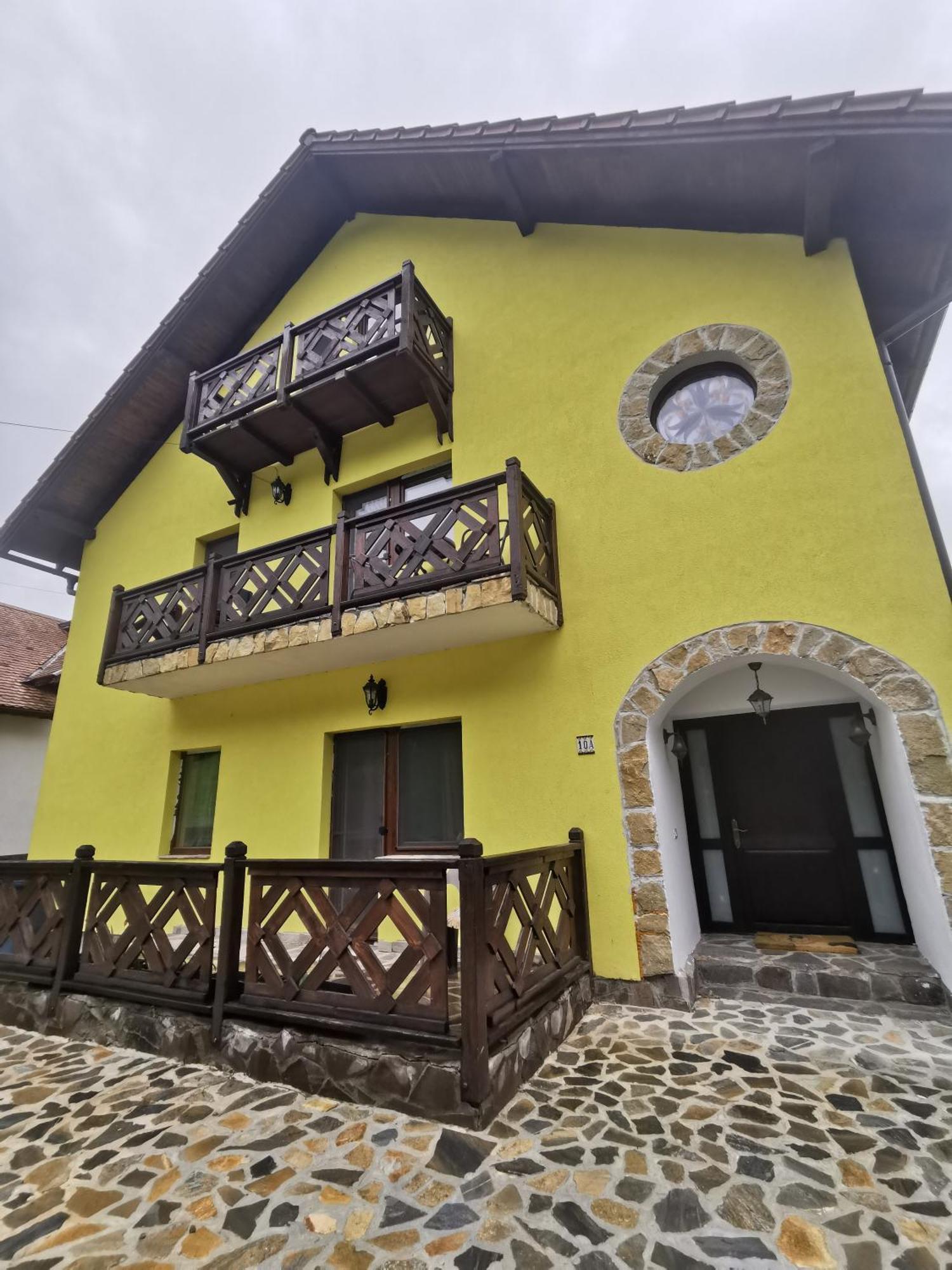 Yellow House Törcsvár Kültér fotó